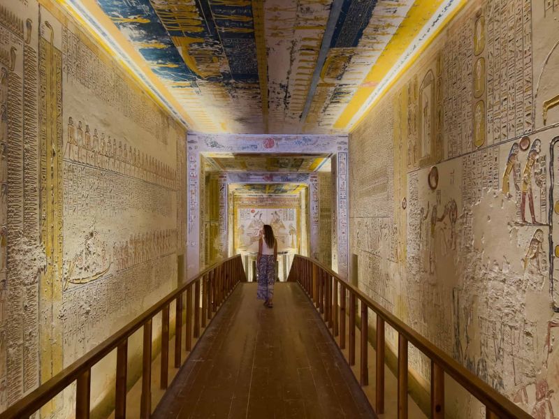 Discover the Valley of the Kings with Sonesta St. George Nile Cruise – venture into royal tombs carved into the cliffside.